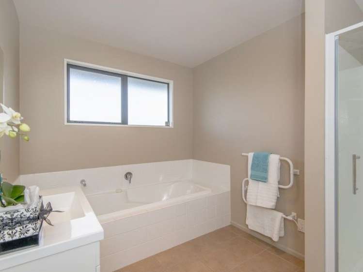 289 Southfield Drive Lincoln_17