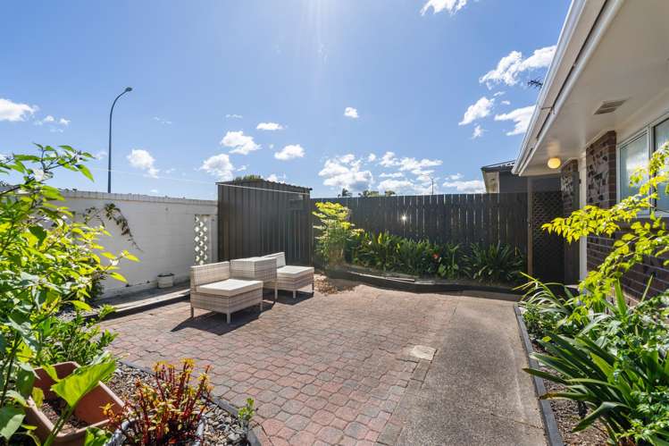 1/83 Centreway Road Orewa_15
