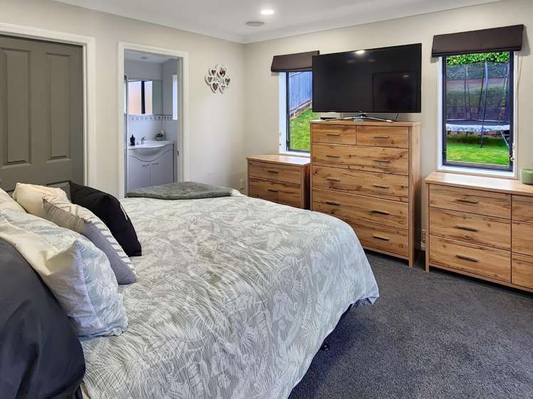 16 Birkinshaw Grove Riverstone Terraces_8