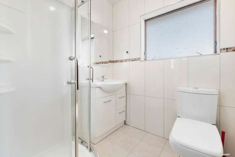 2/224 Russell Road Manurewa_4