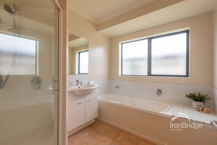 13 Percy Kinsman Crescent Riverstone Terraces_11