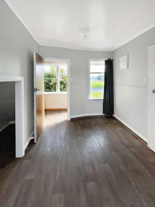 14 Devon Crescent 10985_2