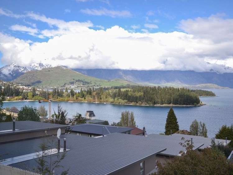10 Lomond Crescent Queenstown_18