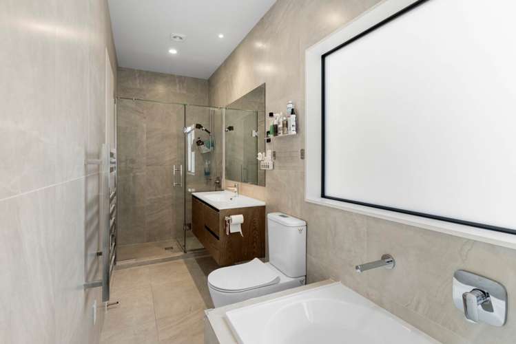 42 Siren Street Wainui_18