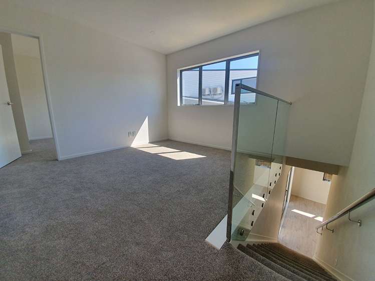 B/24 Castledine Crescent 10026_4