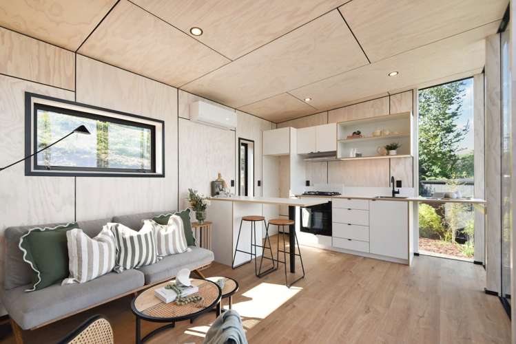 11B Russell Crescent Western Heights_3