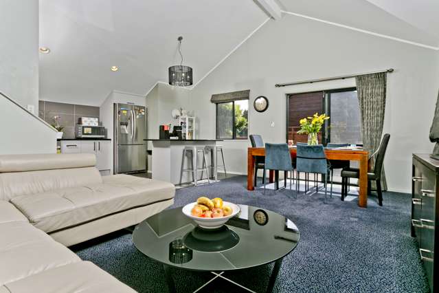 2/41 Howard Road Northcote_1