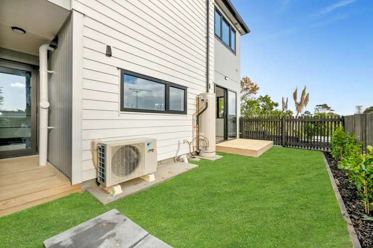 6&7/44 Gibraltar Street Howick_11