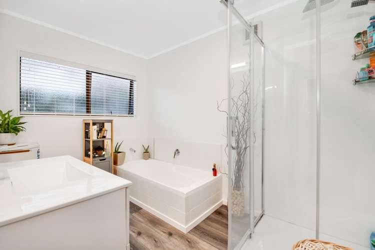 45 Swann Beach Road Stanmore Bay_13