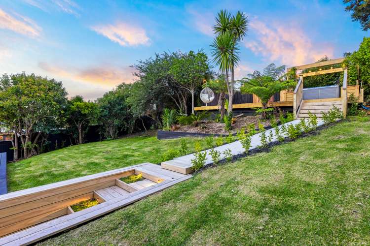 8 Daffodil Street Titirangi_32