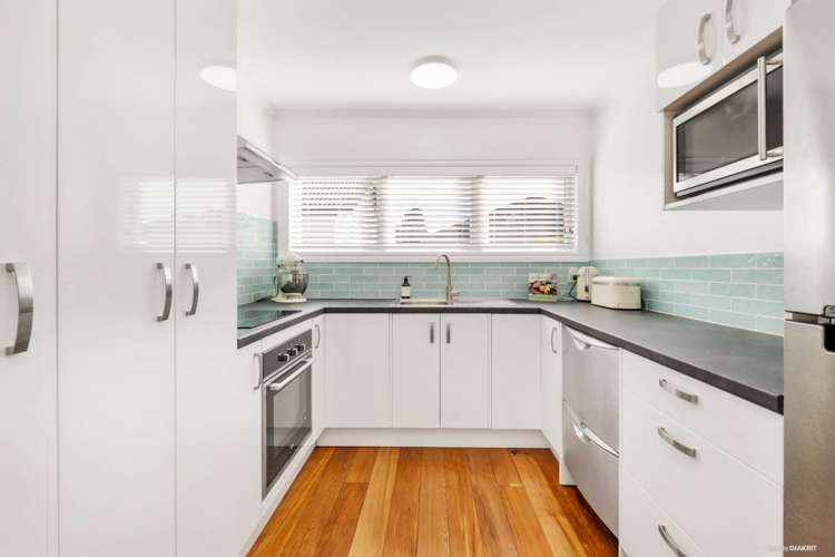 27 Victoria Avenue Waiuku_7