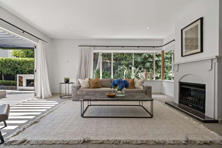 23c Claude Road Epsom_11