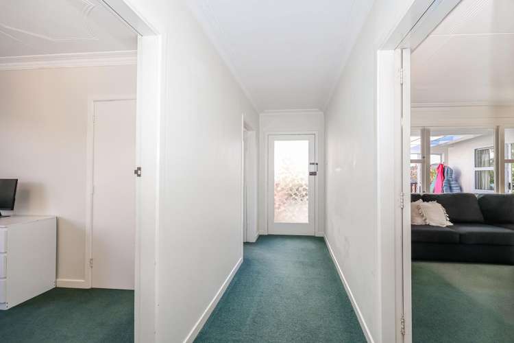 16 Bell Crescent Concord_9