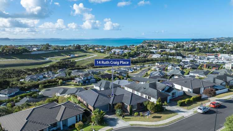 14 Ruth Craig Place Stanmore Bay_26