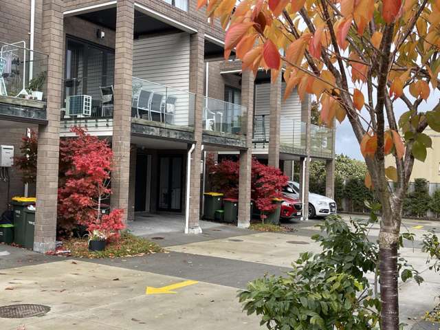 Modern 3 bedrooms with 2 parking