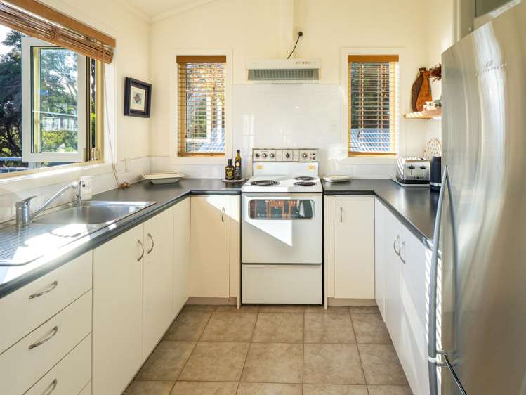 20 Quail Crescent Takamatua_7