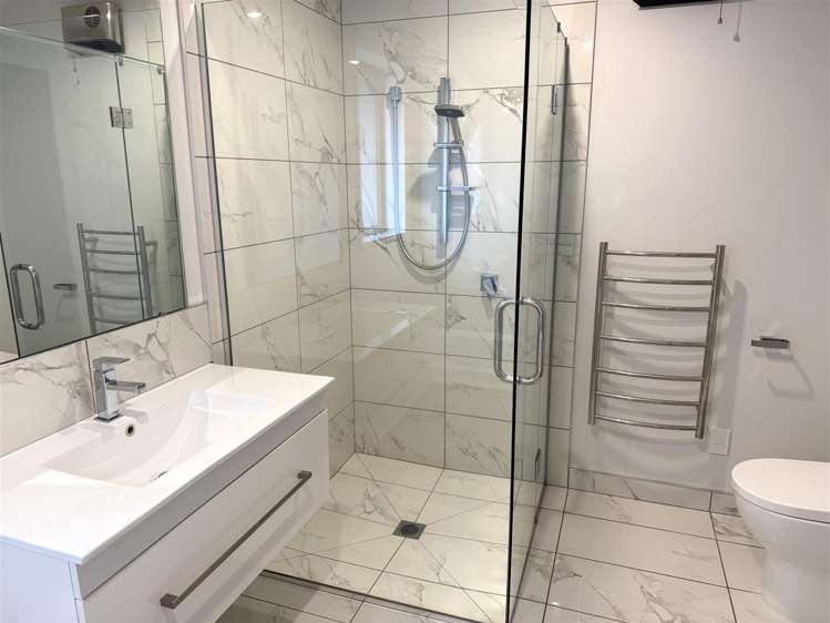 21 Ashley Drive Paroa_18