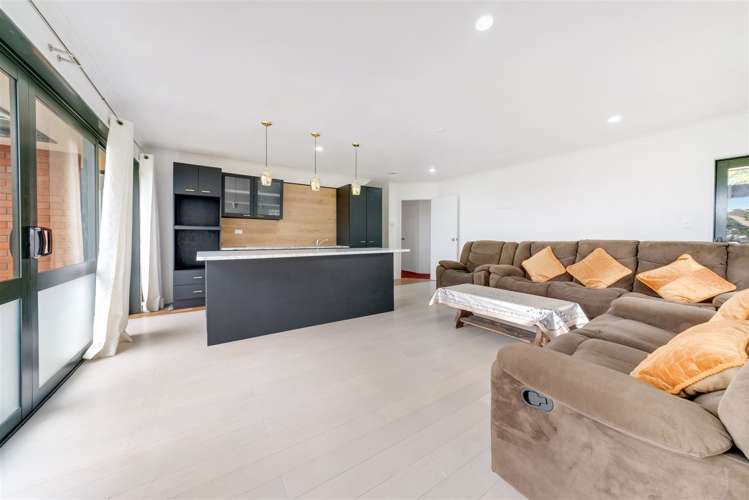 4 Brunswick Rise Mangere_2