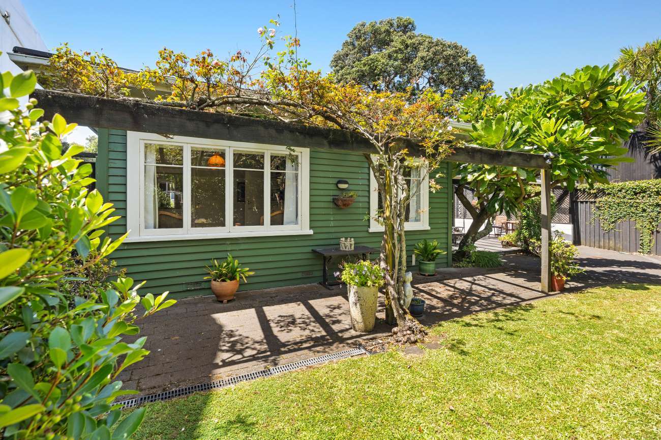 20 Earnoch Avenue in Takapuna, North Shore, Auckland