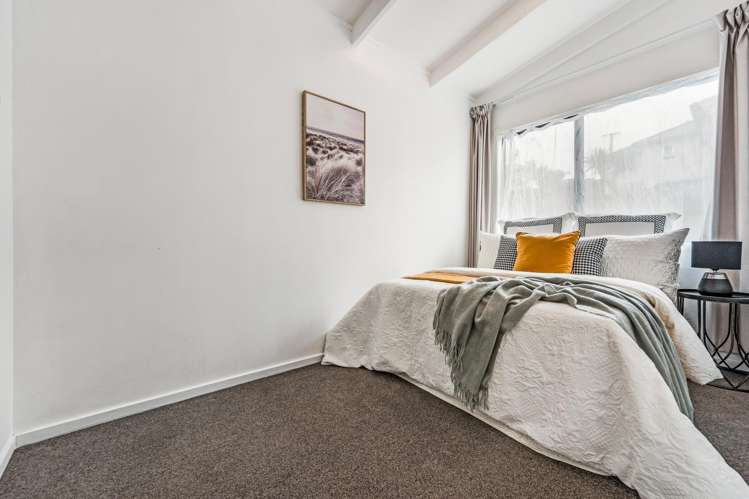 2/104 Ocean View Road Hillcrest_14