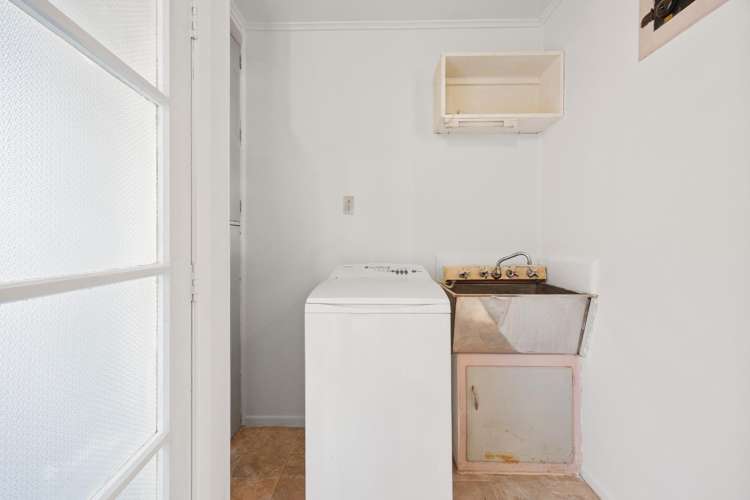 84 Barrys Road Glendene_15