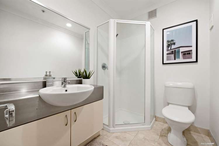 3X/15 Nelson Street City Centre_9