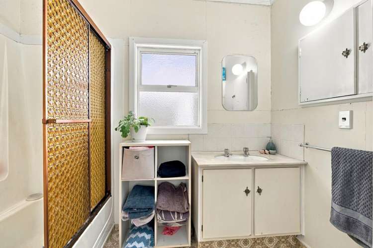 41 Seaview Road Otumoetai_24