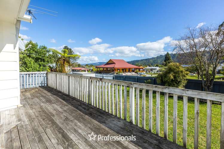 1 Monarch Grove Maoribank_3