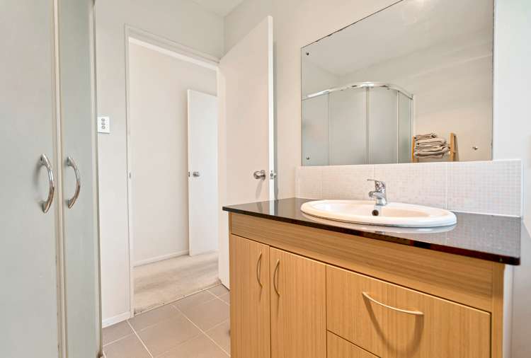 246 Te Atatu Road Te Atatu South_13