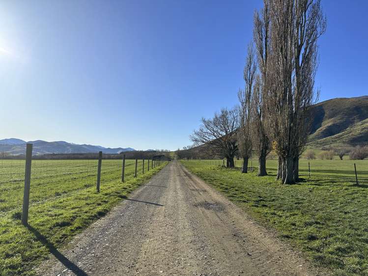 142 East Dome Station Road Lumsden Surrounds_4