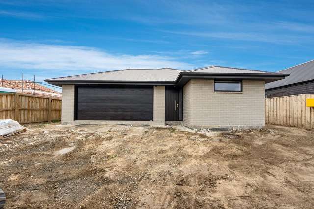 8 Vercoe Street Elgin_4