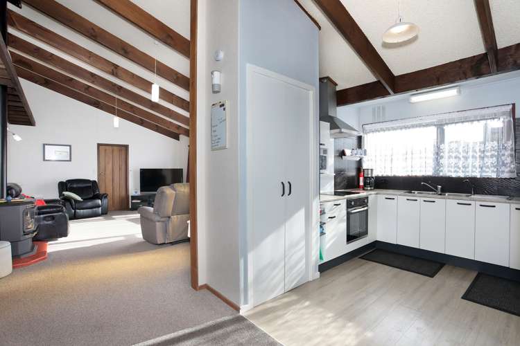 12b Oxford Street Marton_11