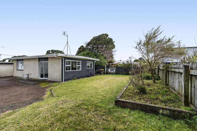 2/137A Ngamotu Road Spotswood_13