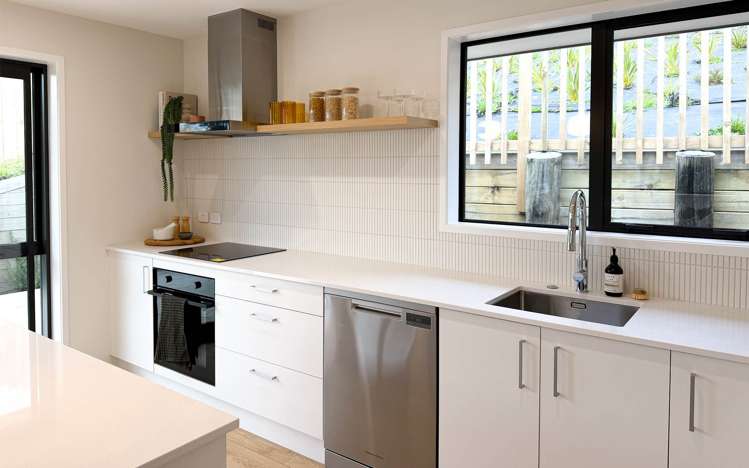 11 Ti Tree Lane Stanmore Bay_11