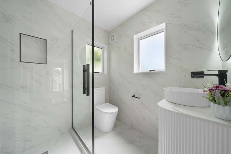 2/17 Muir Avenue Mangere Bridge_14