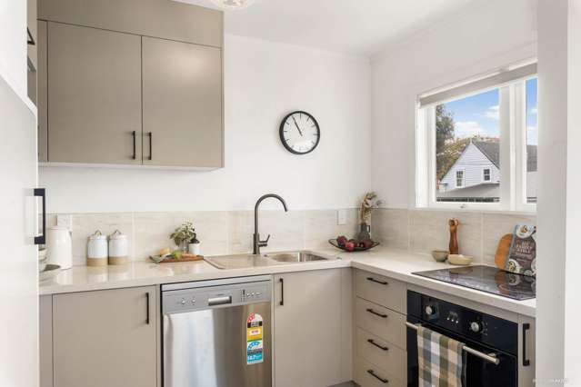 2/49 Western Springs Road Morningside_3