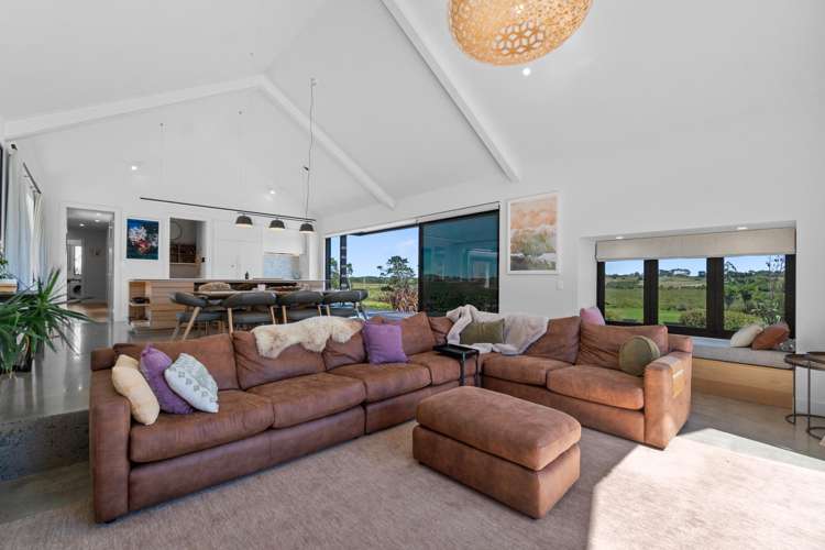 28 Capriole Crescent Kingseat_24