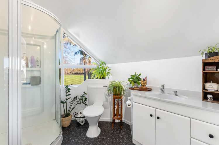 54 Rushgreen Avenue Pahurehure_11