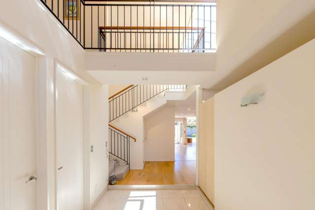 40 Saint Andrews Square Strowan_1