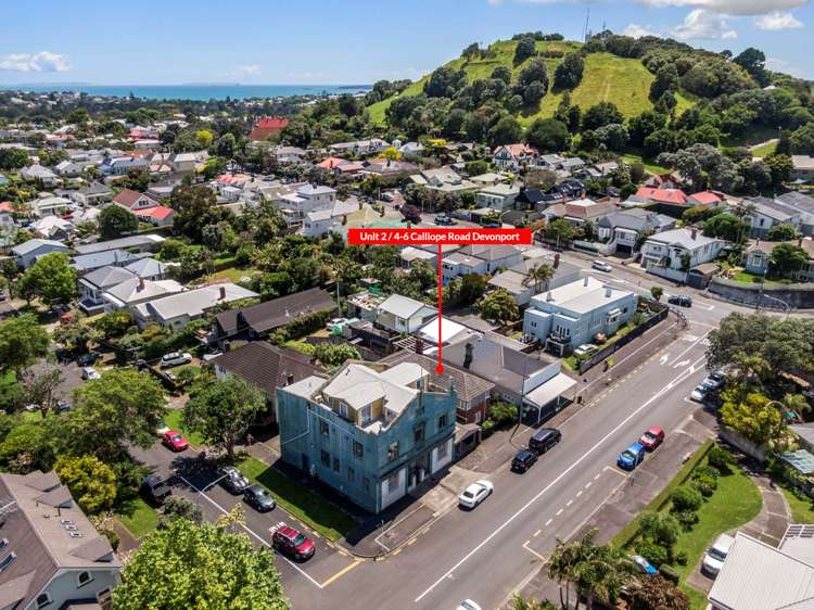 2/4 Calliope Road Devonport_13