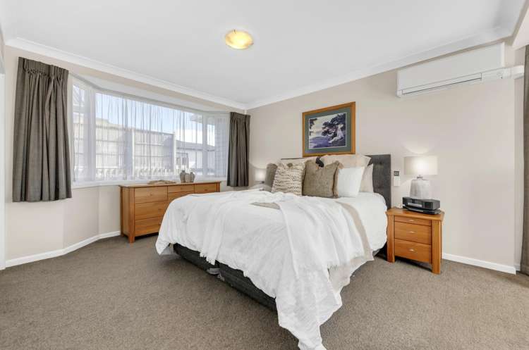 9 Bradbury Road Botany Downs_18