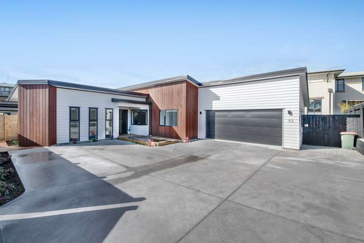 53 Couldrey Crescent Red Beach_0