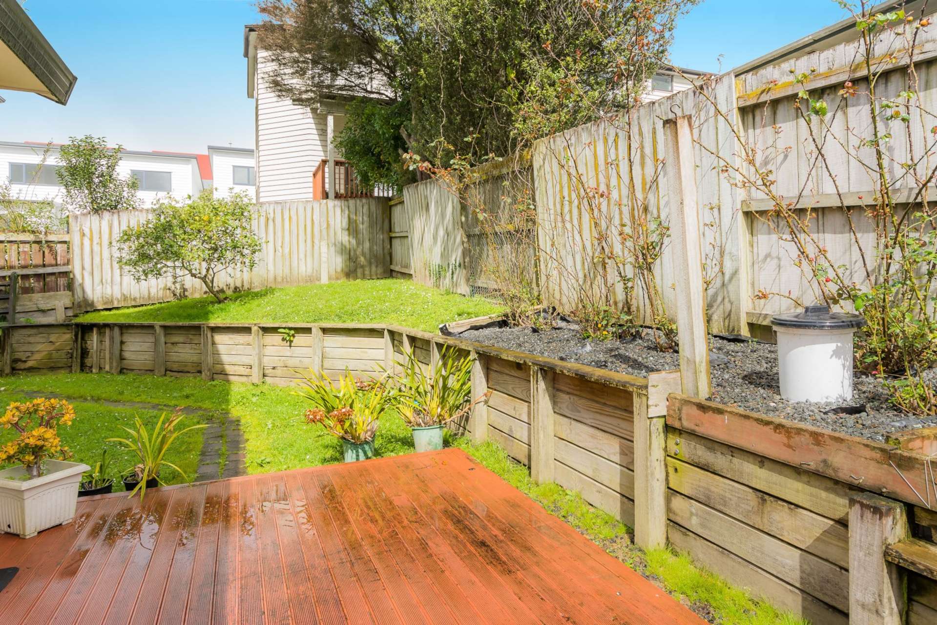 2/11 Woodall Place Totara Vale_0