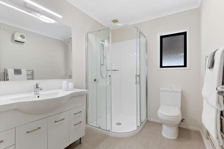 4 Marine Parade Mellons Bay_11