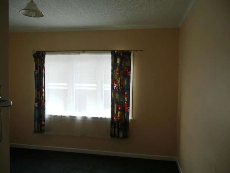 76 Old Wairoa Road Papakura_1