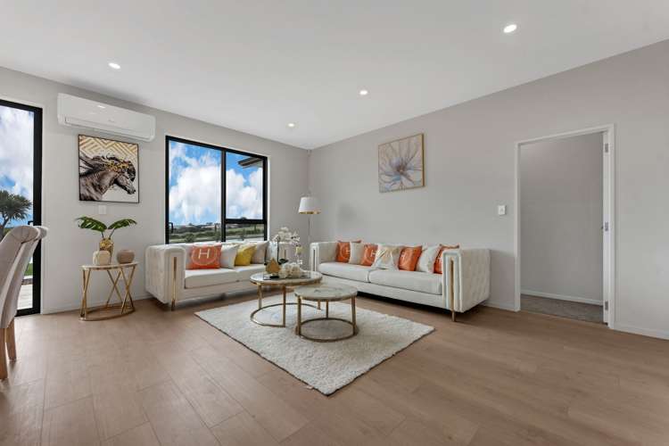 14a McLarin Road Glenbrook Beach_4