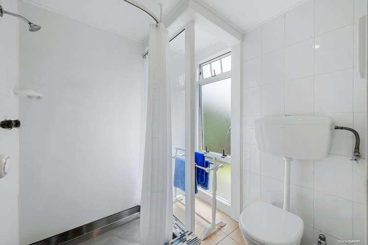 10 Serrita Avenue Sunnyhills_8