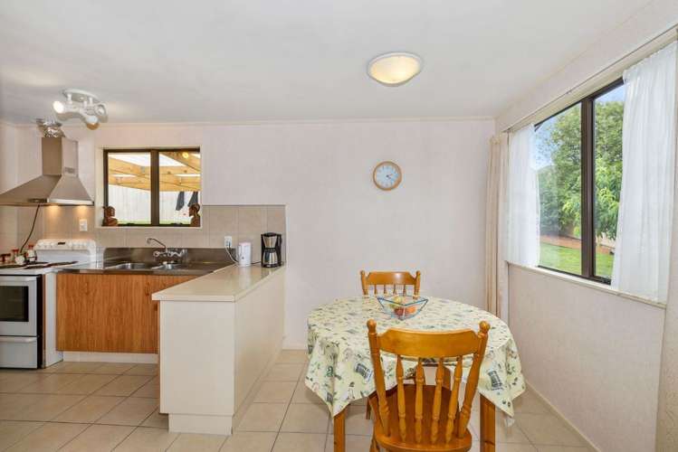 139 Solar Road Glen Eden_4