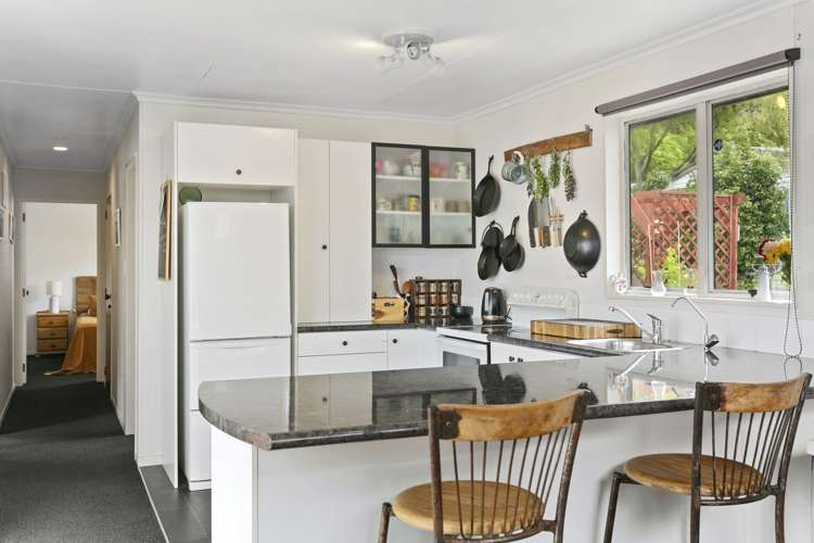 2/3 Peach Grove Taupo_25