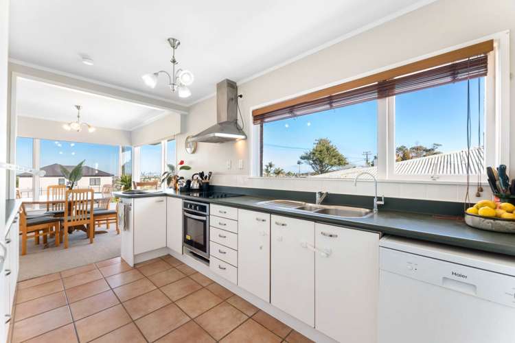 1/152 Sunset Road Unsworth Heights_6